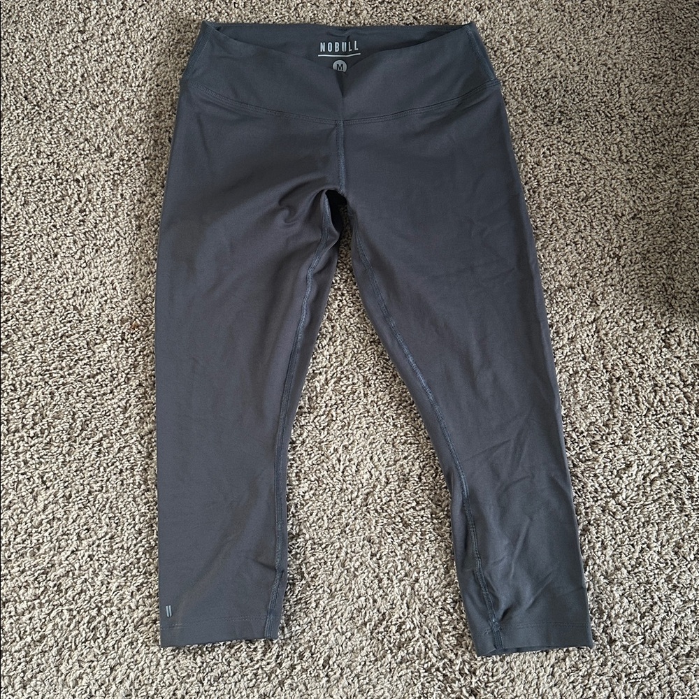 NOBULL Gray crop Leggings
